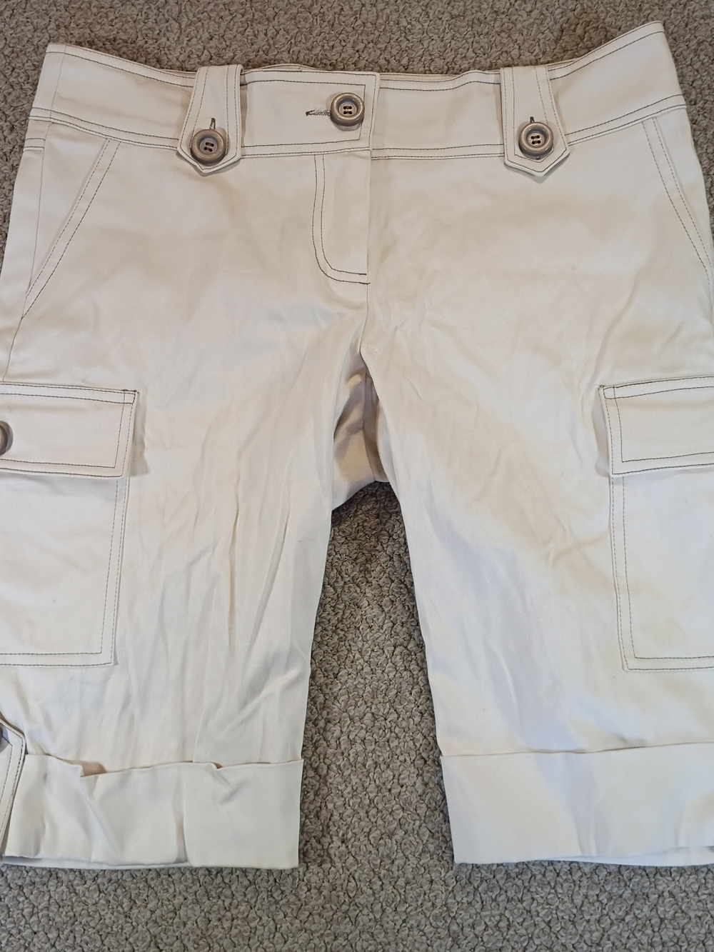 Cache Y2K Cream Cargo Capri Shorts with Button Accents 8